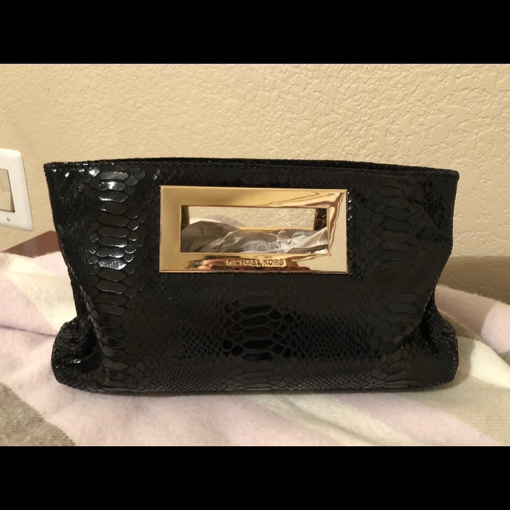 MK black clutch